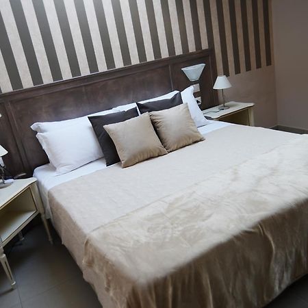 Hotel Giulio Cesare Торино Екстериор снимка