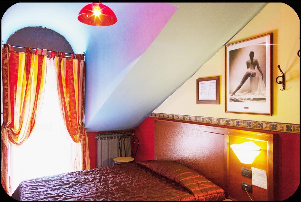 Hotel Giulio Cesare Торино Екстериор снимка