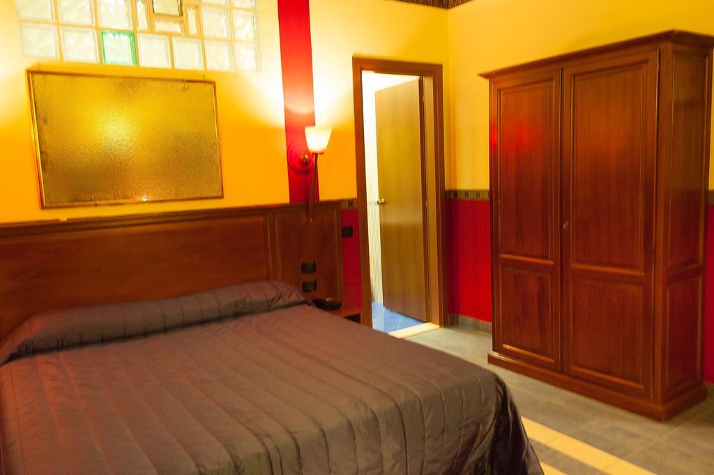 Hotel Giulio Cesare Торино Екстериор снимка