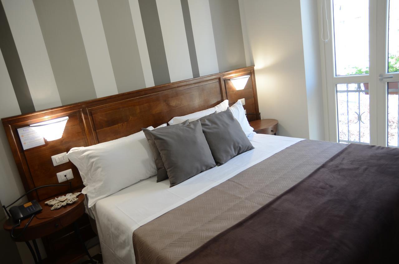 Hotel Giulio Cesare Торино Екстериор снимка