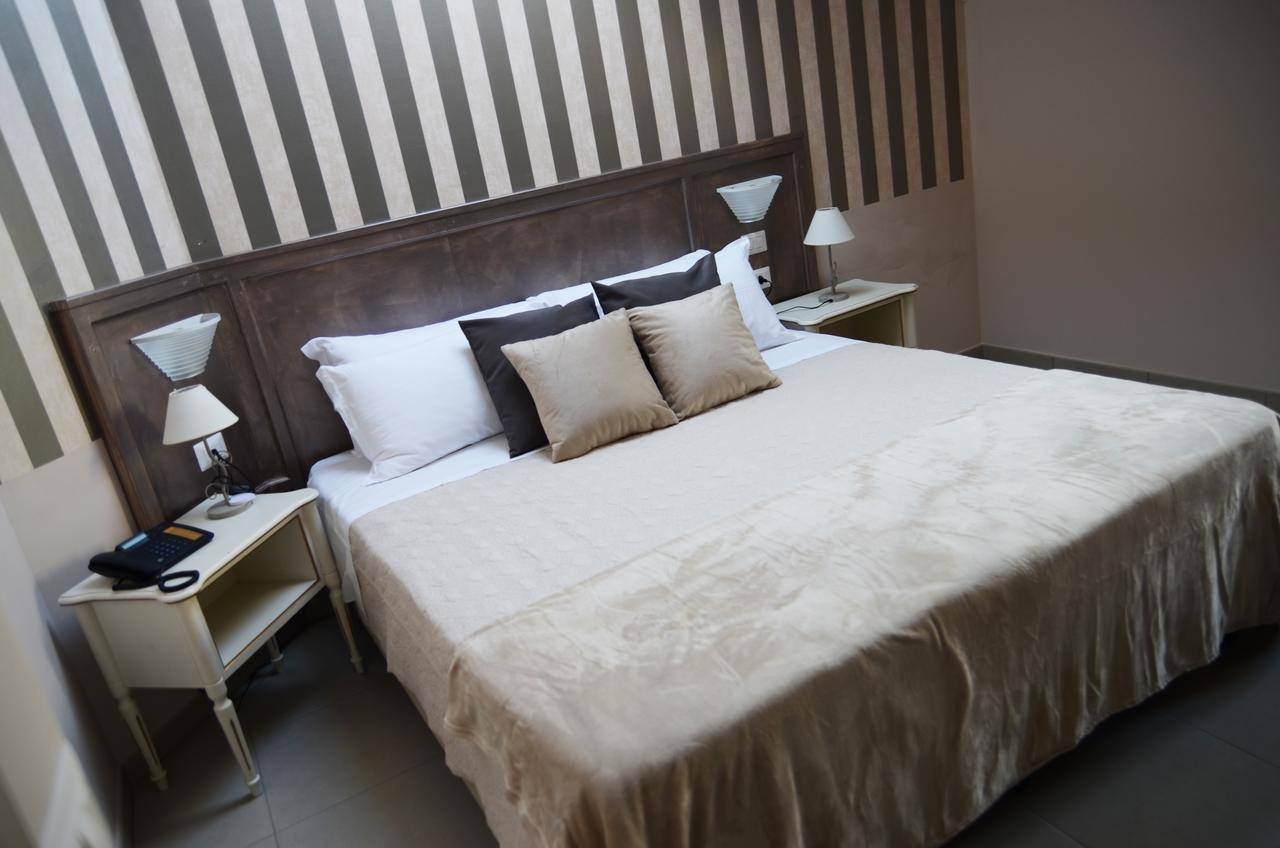 Hotel Giulio Cesare Торино Екстериор снимка